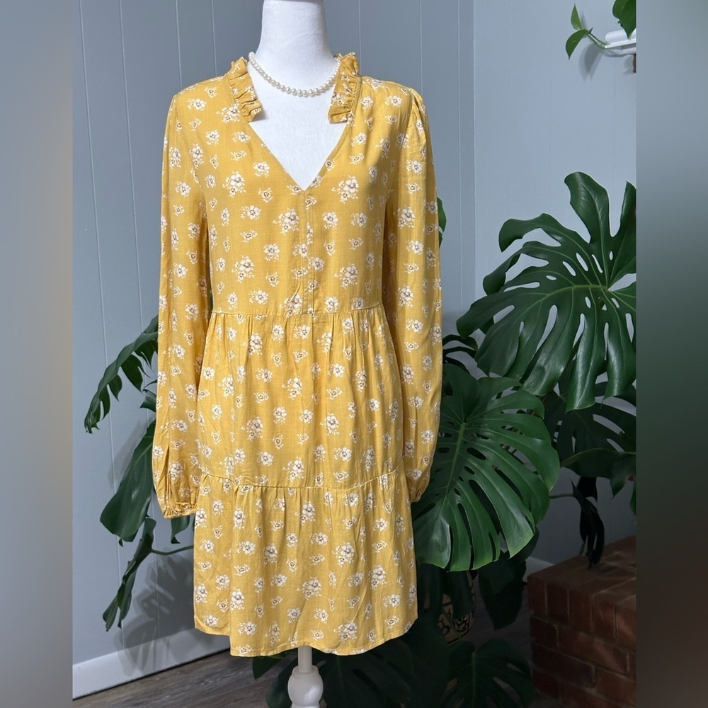 🛍️ True Craft NEW gold floral dress